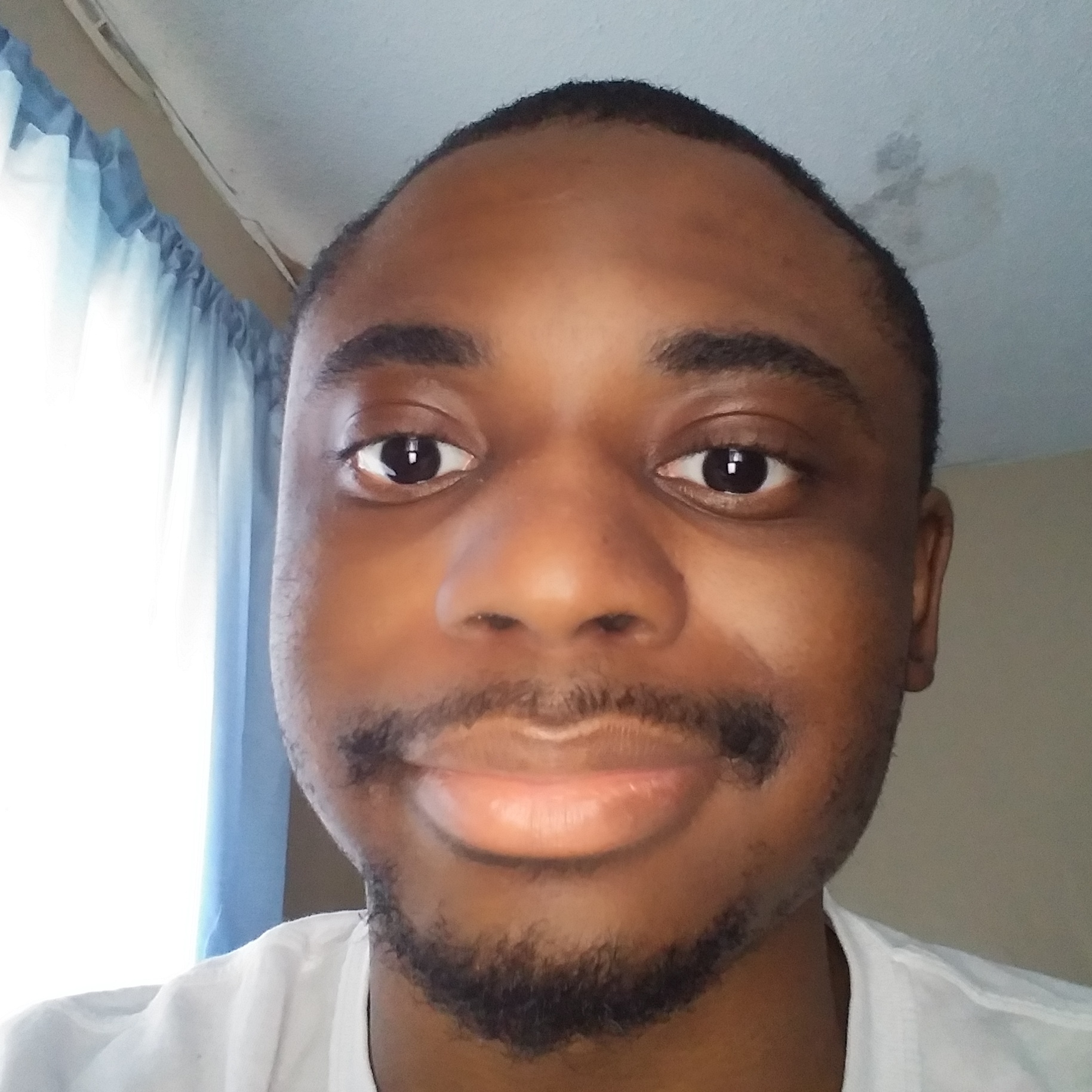 Robert Ja'Kobe Hollis